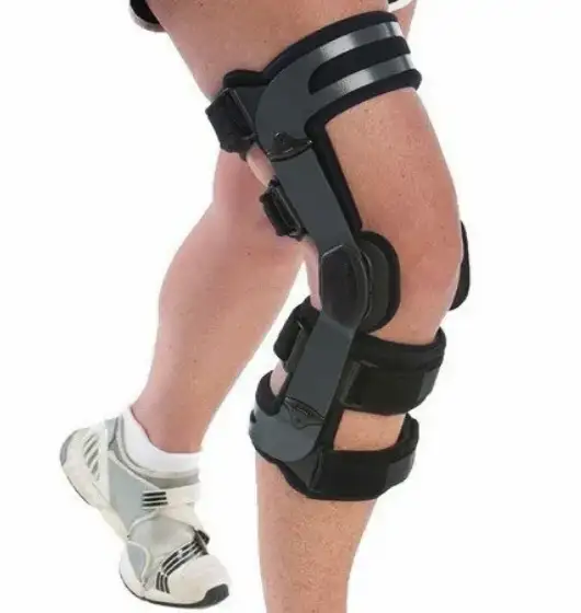 physiotherapy service in Pickering and Milton knee brace support