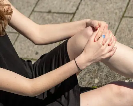 Knee pain relief with physiotherapy at Pro Fusion Rehab in Pickering and Milton, Ontario
